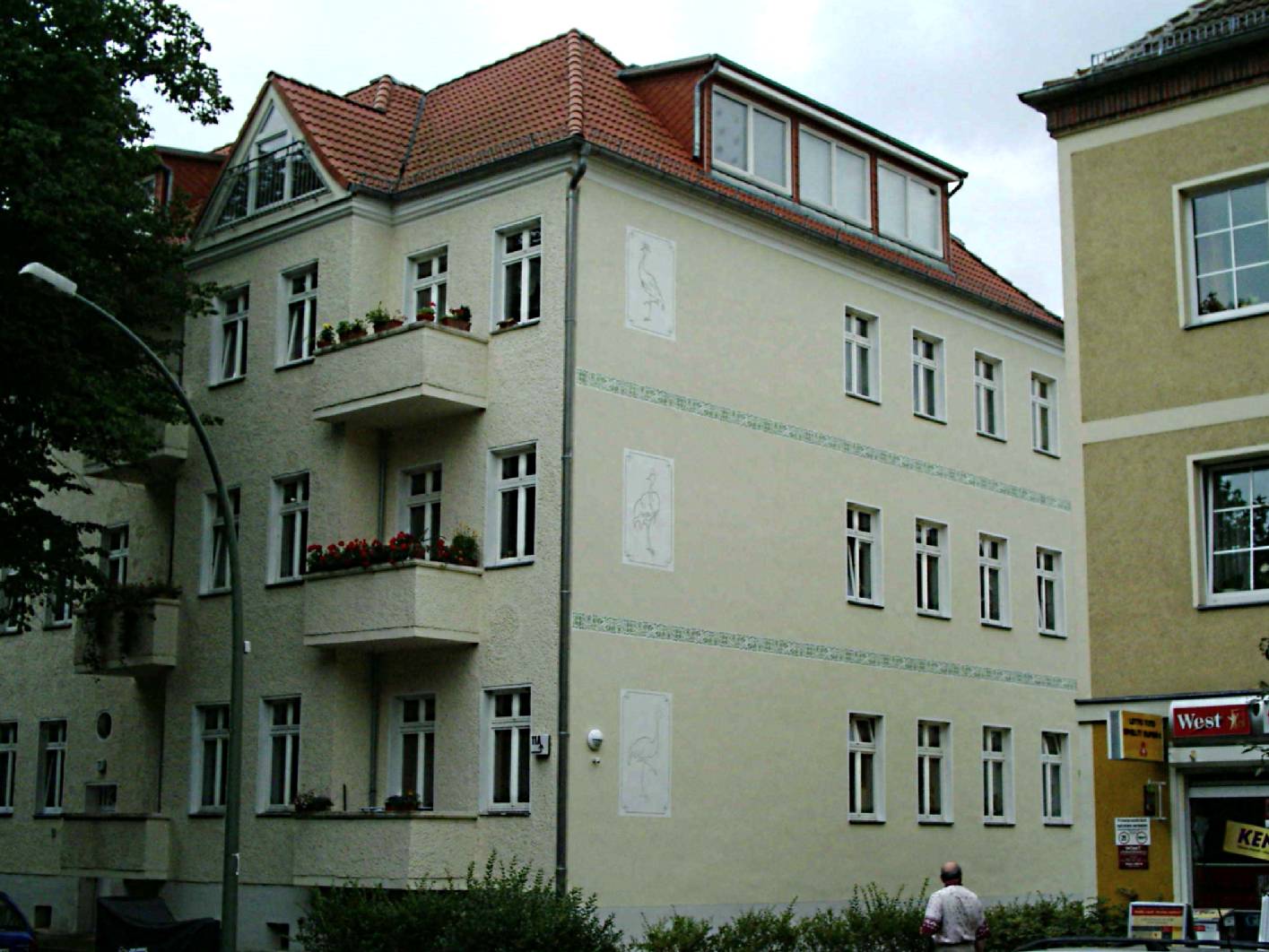 Fassadenmalerei, Deckenmalerei, Marmorimitation, Marmorierung, Kalkspachtel, Spachteltechnik, Schablonentechnik, Jugendstil  Treppenhaus, Treppenhaus Berlin, Gründerzeit Treppenhaus Berlin, Malerarbeiten Berlin, Maler Berlin, Restaurierung Berlin, Schablonen, Lasur, Lasuren, Kreuzberg, Prenzlauer Berg, Charlottenburg